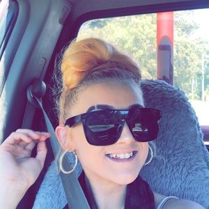 Meet your Posher, Hope-justyna